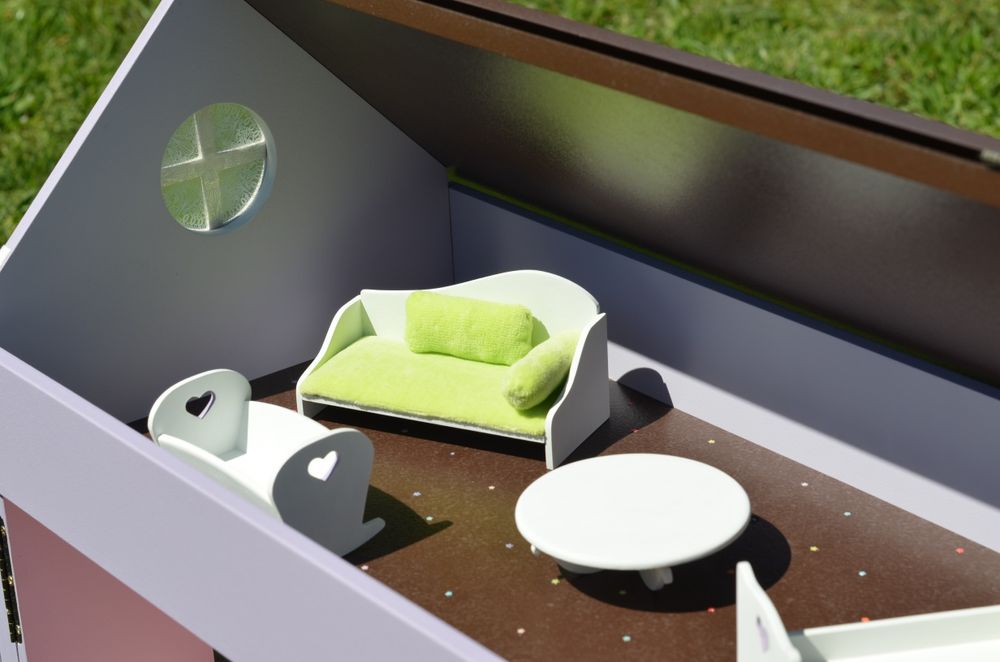 Дім для ляльок. Унікальний подарунок для майбутніх домовласниць