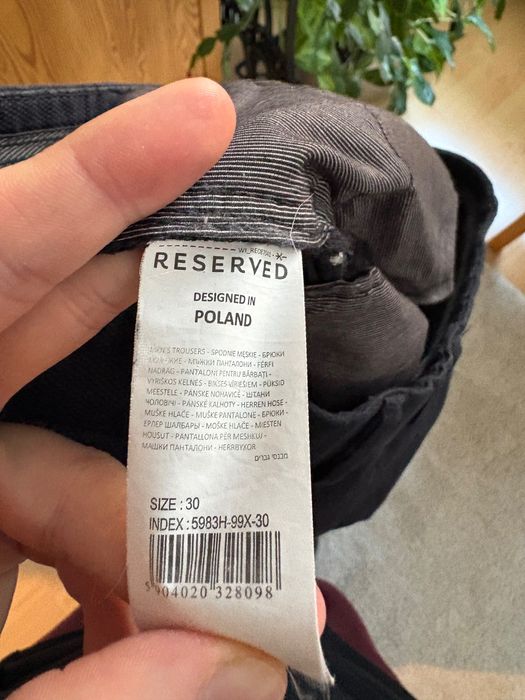 Chinosy Reserved, rozm. 30