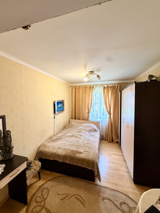 Продаж половини  будинку цент м.Острог