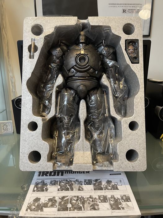 Фигурка 1/6 hot toys mms 164 IRON MAN – IRON MONGER