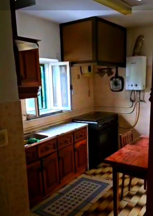 ALUGA-SE Moradia 500€ perto vila Góis 3 pisos  2 quartos  la