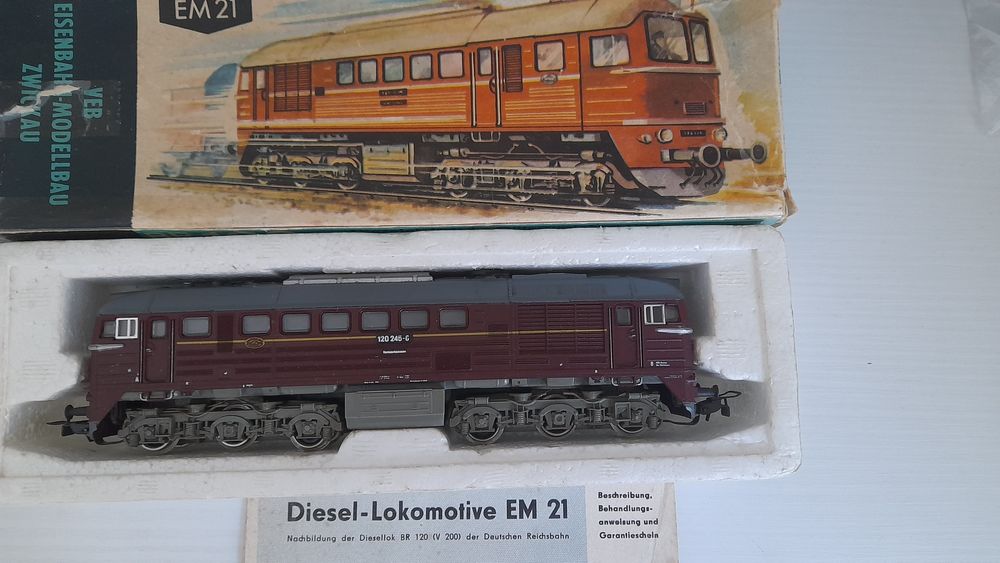 Ж.д модели тепловозов BR 120 BR   Piko 1/87 HO Roco