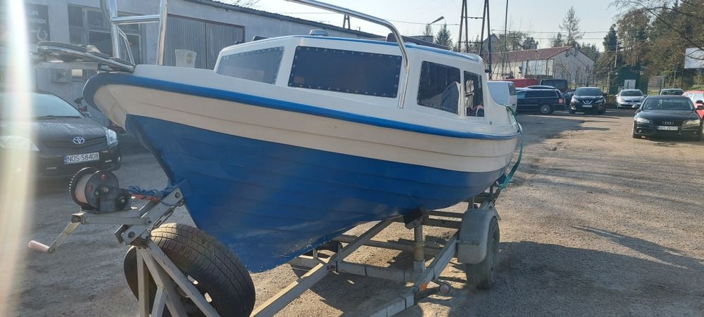 Łódź kabinowa KORMORAN  21.999zł.