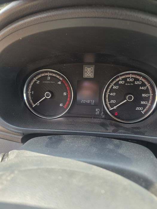 Mitsubishi strakar