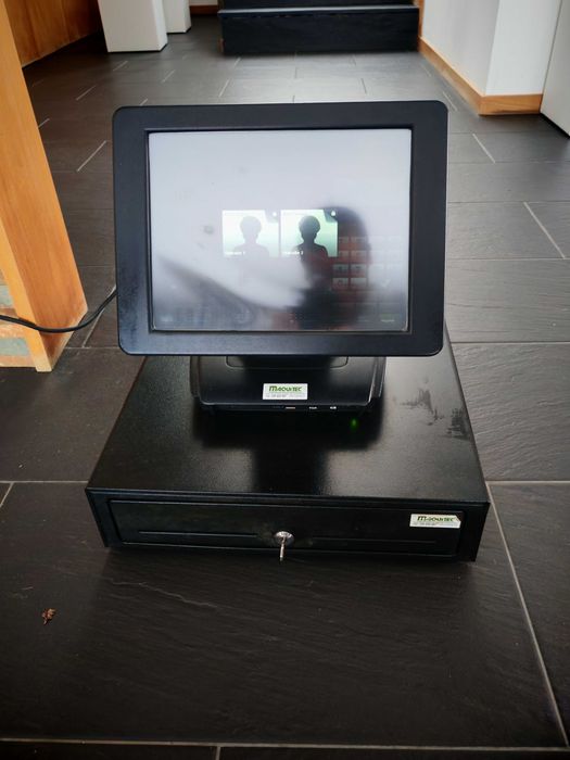 Caixa Registadora com Sistema POS completo com ecrã tátil e impressora Epson