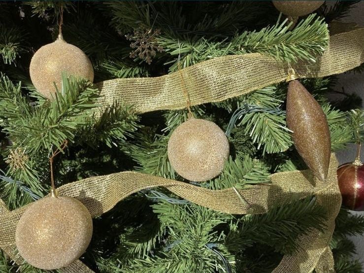 Árvore de natal com enfeites