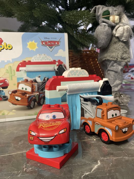 LEGO DUPLO Розваги Блискавки МакКвіна й Сирника на автомийці