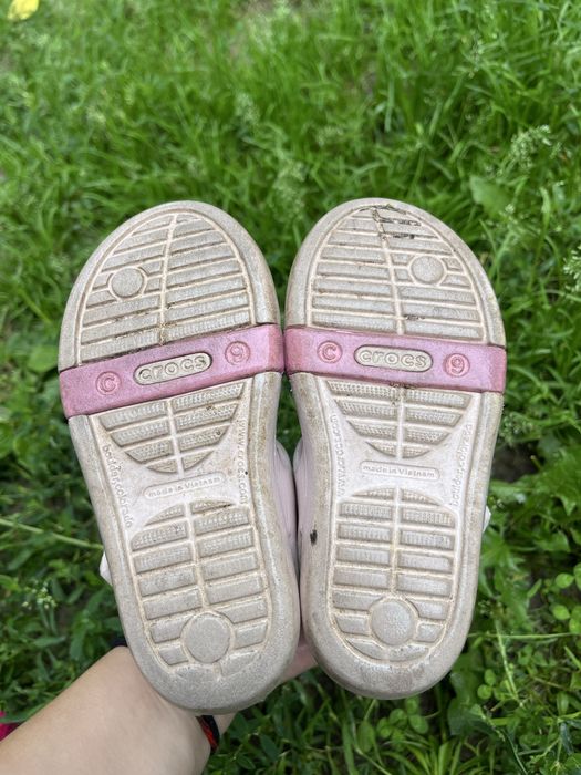 Crocs босоніжки для дівчинки