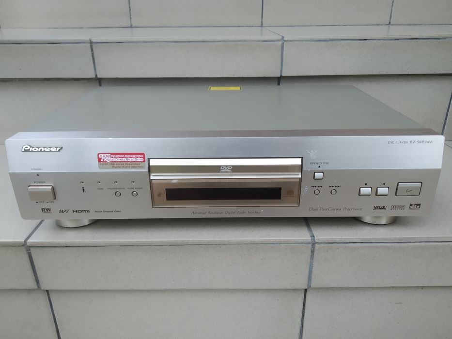 Pioneer DVD player DV -969 AVi