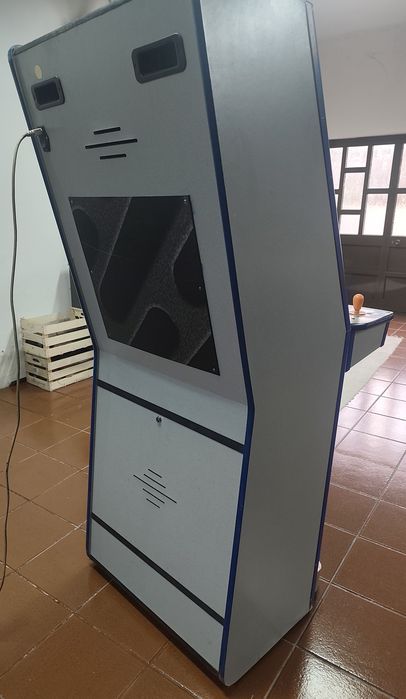 Máquina arcade multi-jogos