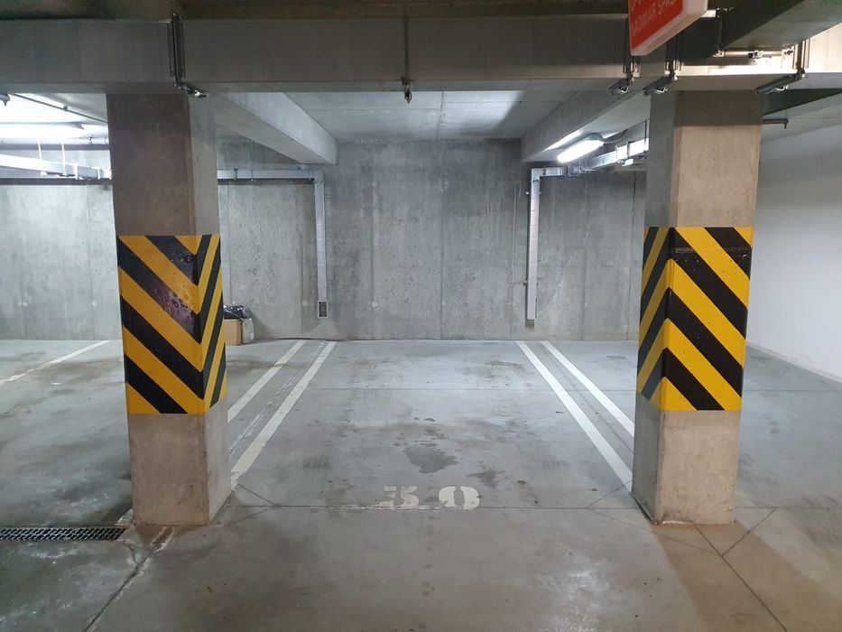 Miejsce parkingowe postojowe w hali garażowej garaż ul.Byka Lwa os. Zodiak Rusa Malta Rataje