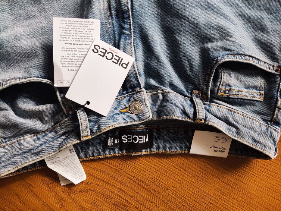 Nowe Jeansy Pieces  W32/L30
