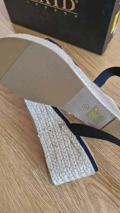 Sandały na platformie Raid rozmiar 37