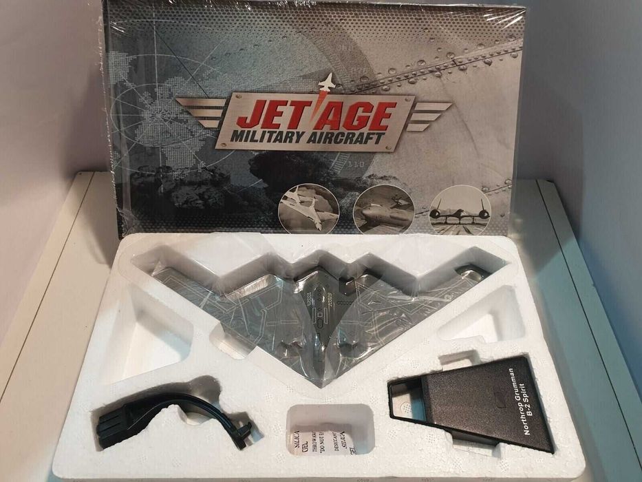 5 Aviões Combate - SR-71; B2; F117  (várias escalas)