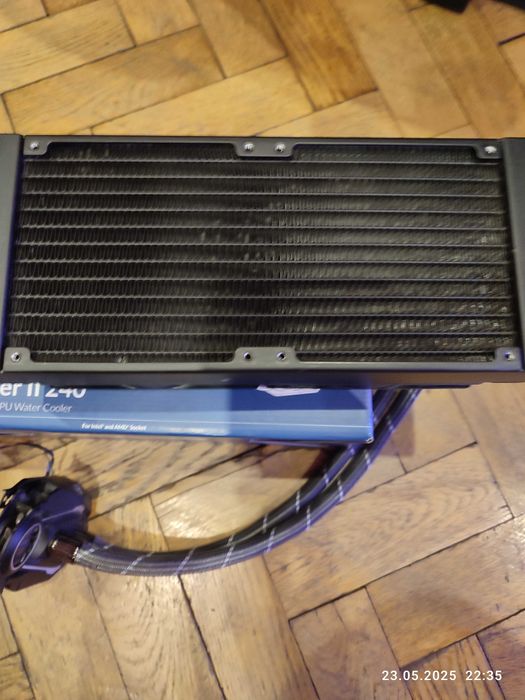 Chłodzenie wodne Arctic Liquid Freezer II 240