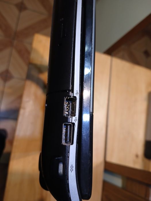 Laptop Samsung NP300E5C Win 7 hdd 500gb 4gb ram