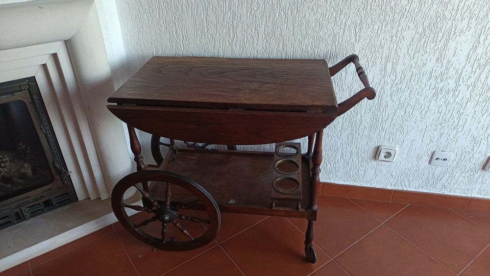 Carrinho de chá antigo