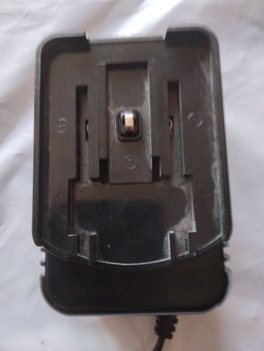 Ładowarka Einhell 18VNiCd