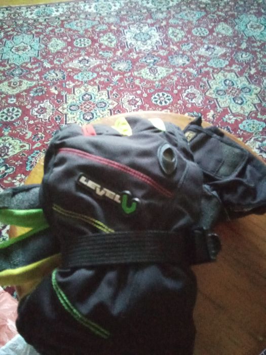 Шлем и др.для сноуборда.