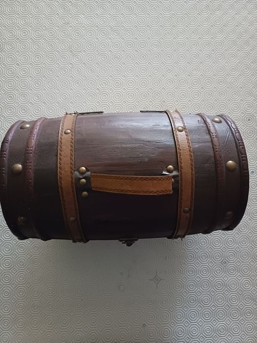 Baú em madeira antigo