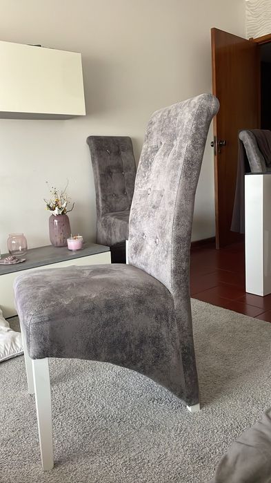 Conjunto de cadeiras de jantar