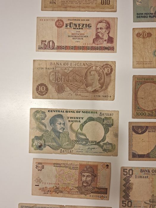 Coleção de notas de vários paises