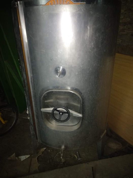 Cubas e prensa das uvas