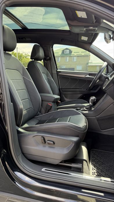 Volkswagen Tiguan SEL R-line Premium Plus 4motion Фольксваген Тігуан 2022 р 2,0 бенз 8АКПП