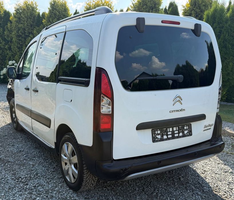 Citroën Berlingo Citroen Berlingo Multispace 2018 serwisowany biały 7osobowy uszkodzony
