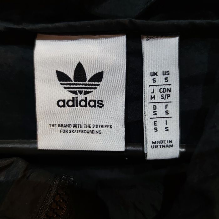 Kurtka bluza wiatrówka IY1611  adidas skateboarding s