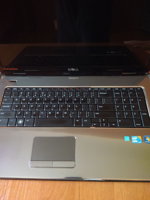 Dell Inspiron 7010