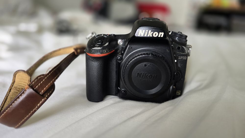 Câmera fullframe  Nikon D750 usada