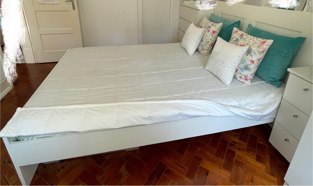 Cama Brimnes casal, IKEA,140x200cm com cabeceira