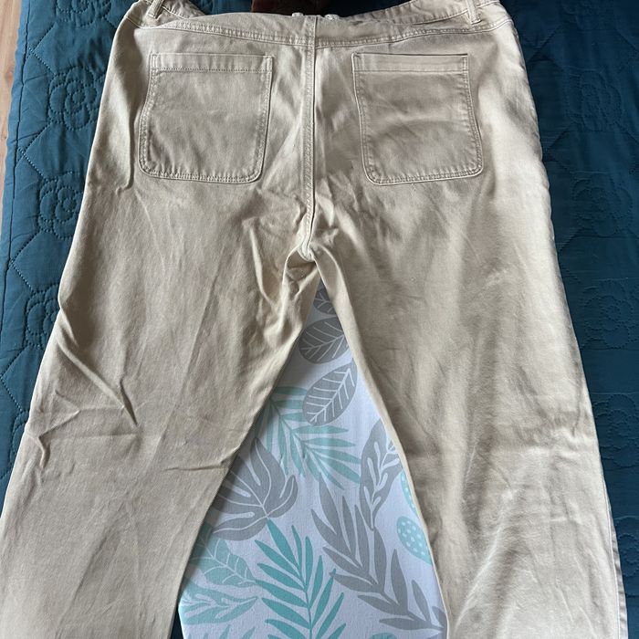 Beżowe materialowe spodnie rozmiar 34