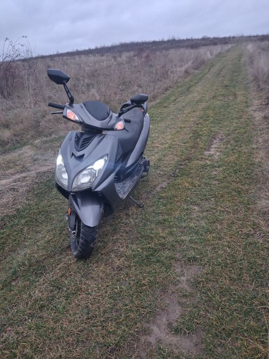 Скутер Storm 150 Куба