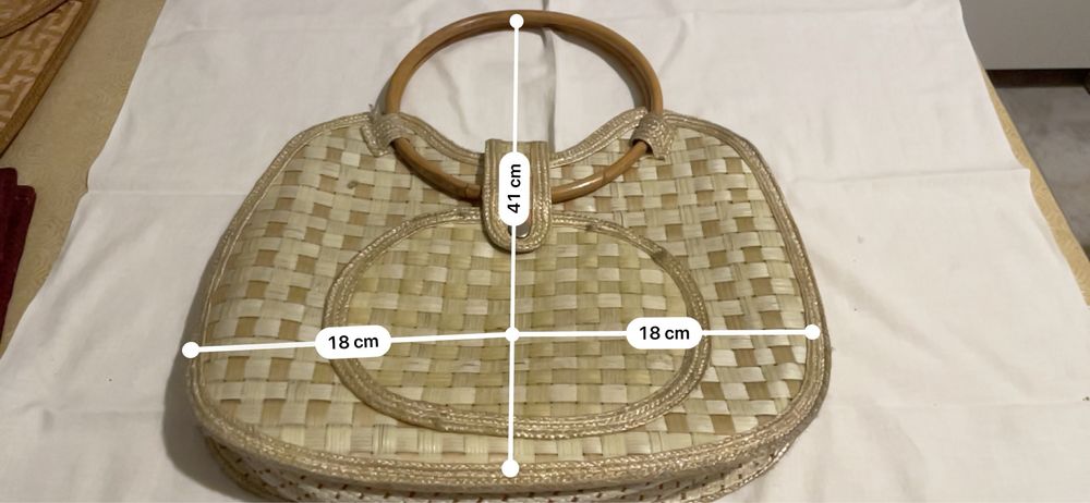 2 Bolsas em palhinha
