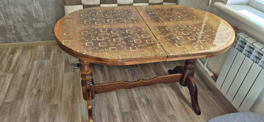 стіл дерев'яний розкладний