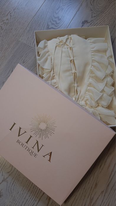 Майже нова сукня в розмірі Л (одягла один раз)