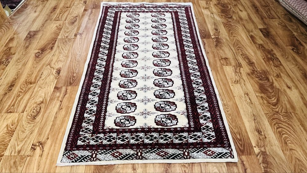 Piękya pakistański dywan Buchara z jedwabiem 97x167 orientalna elegancja
