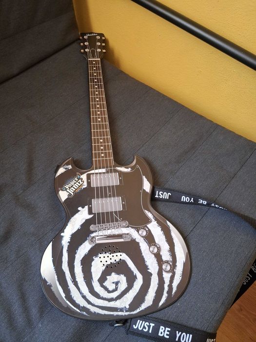 Gitara zabawkowa elektryczna