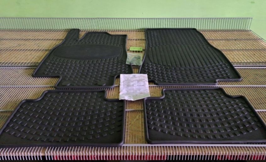 Oryginalne dywaniki Mercedes W169 C169