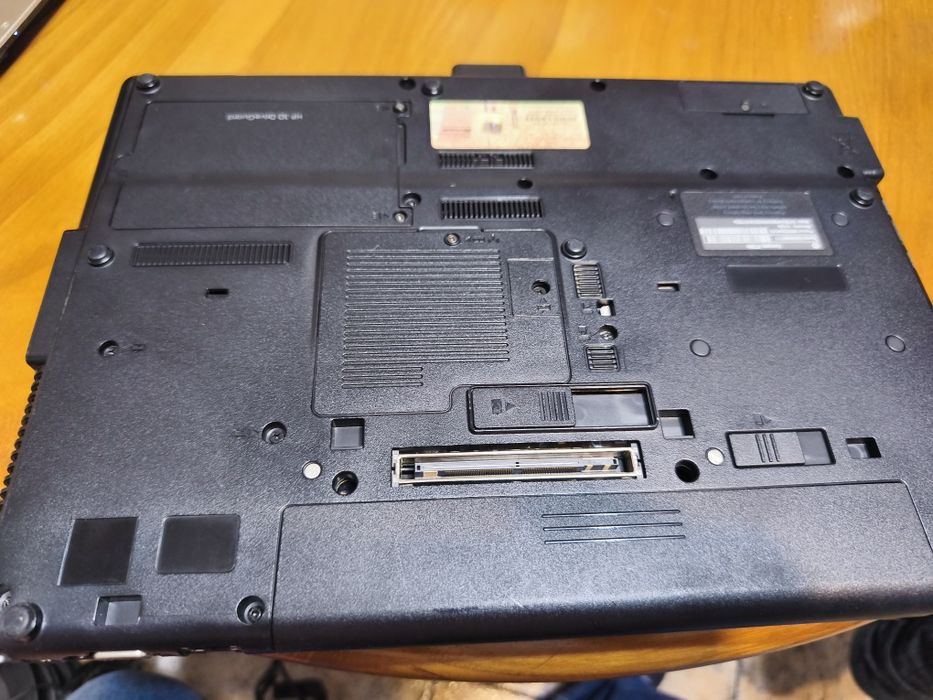 Portátil HP Compaq 6730b