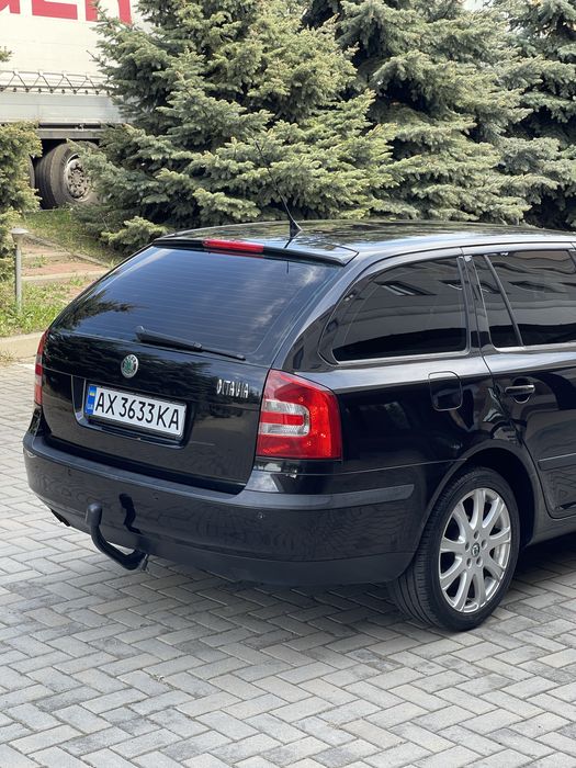 Skoda Octavia A5 2.0 бенз Автомат Laurin Klement