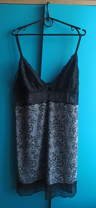 Продам  женский  комплект для сна.