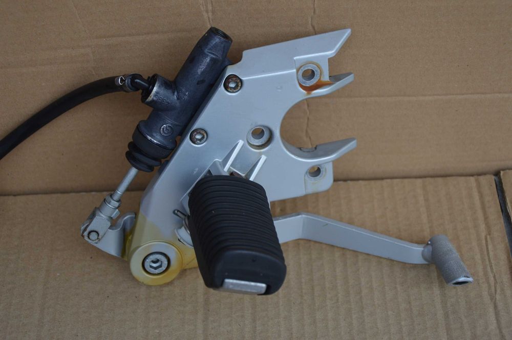 BMW r 1100 r/rs SET prawy podnozek pompa hamulca dźwignia zbiorniczek