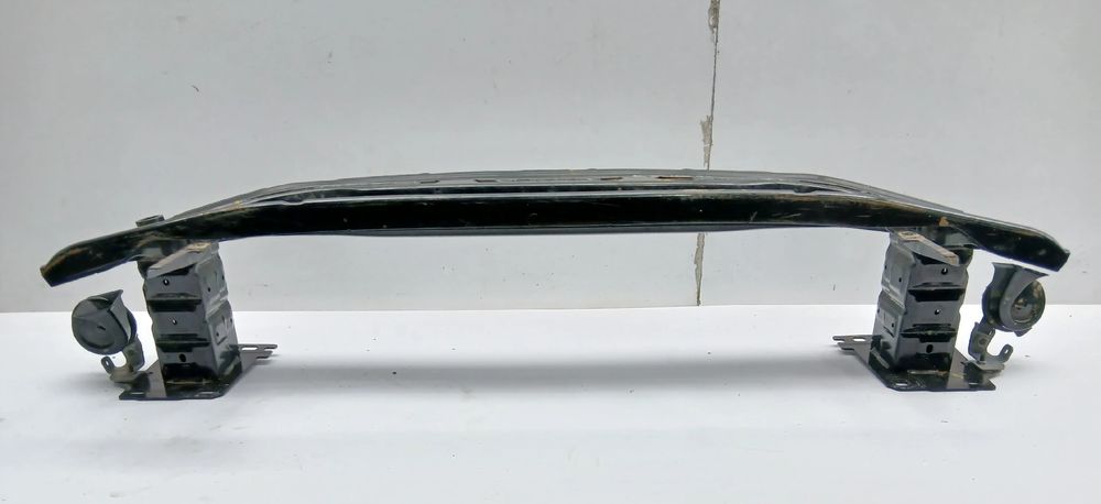 Reforço pára-choques frente AUDI A3 Limousine (8YS)