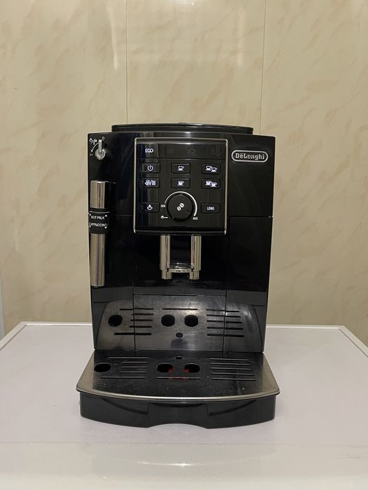 Кофемашина Delonghi ECAM 25.120B Кавомашина Delonghi