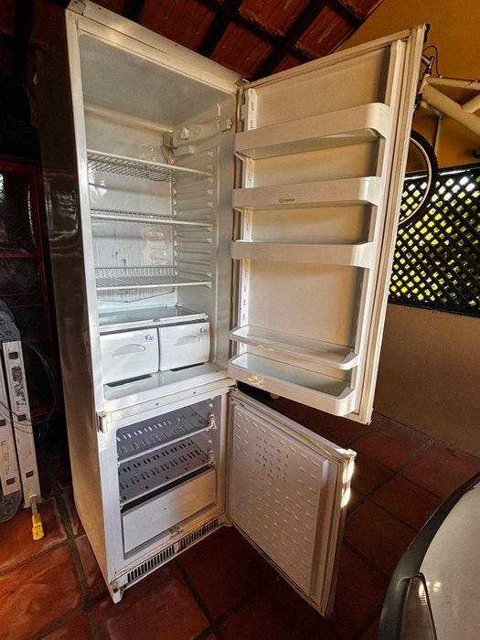 Pack de Maquina de Secar Roupa e Frigorifico