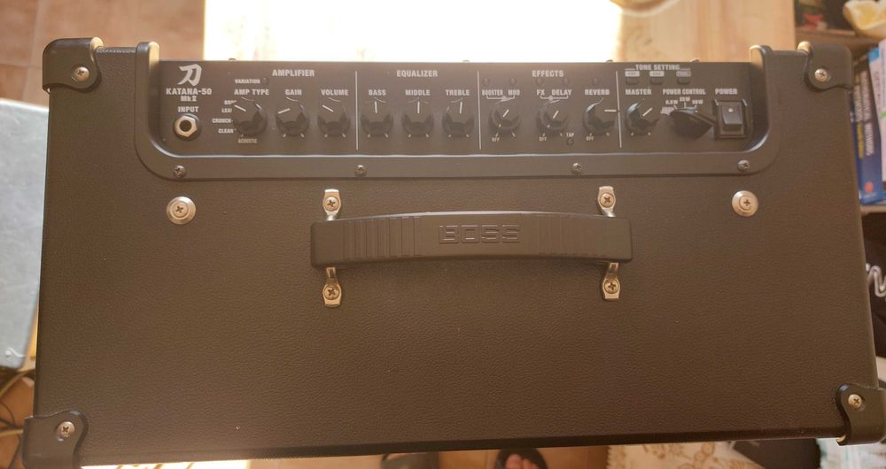 Amplificador BOSS KATANA 50W como novo