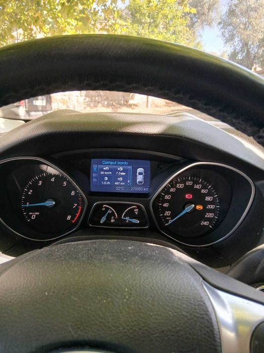 Ford Focus ecoboost em excelente estado